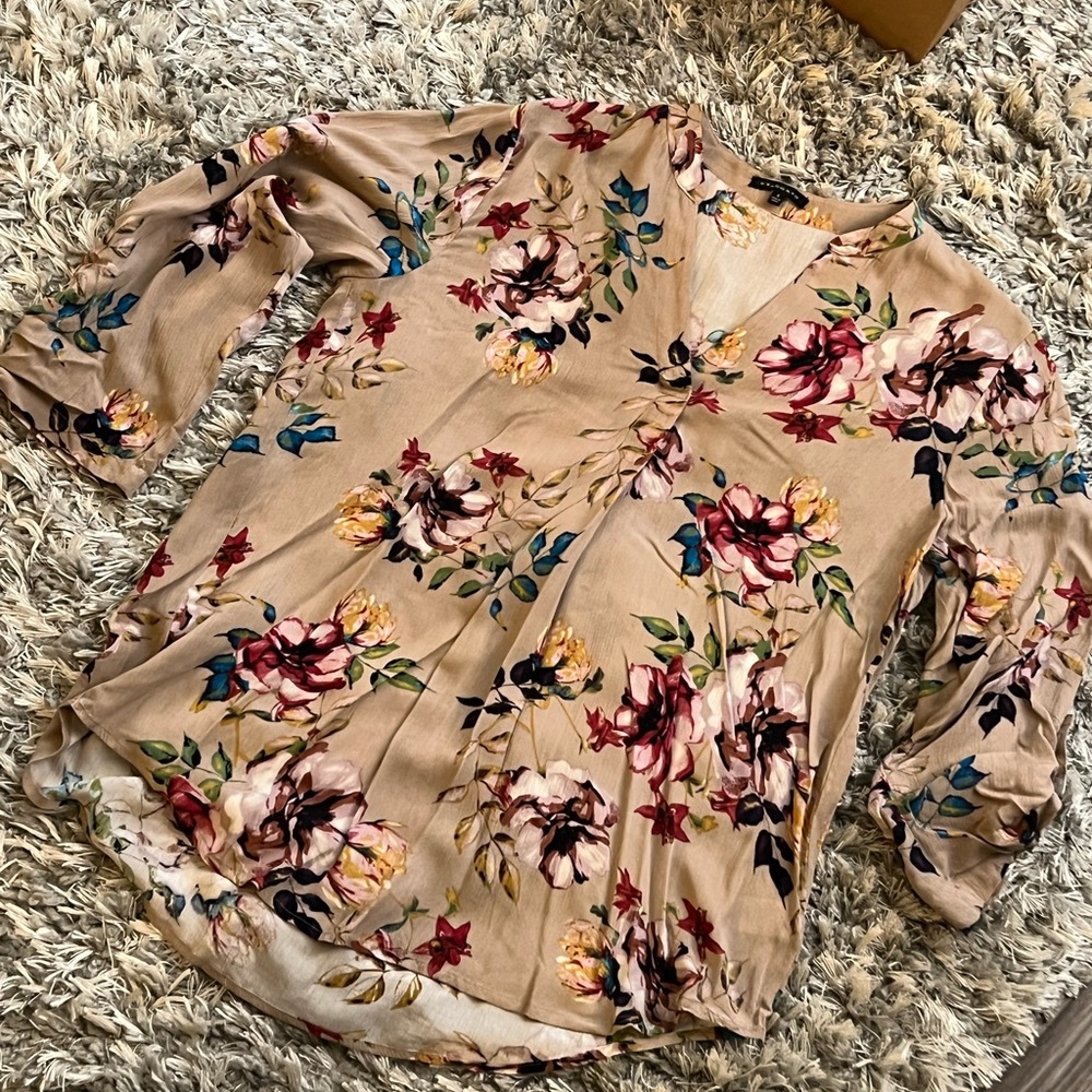 Blouse - Picture 4 of 6
